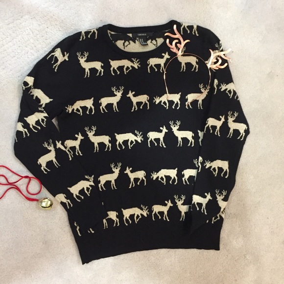Forever 21 Sweaters - Forever 21 Christmas/Winter Sweater Priced to sell